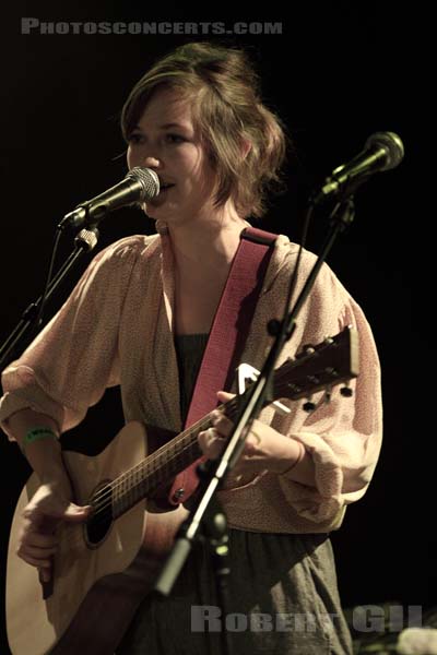 MINA TINDLE - 2009-09-07 - PARIS - La Maroquinerie - 